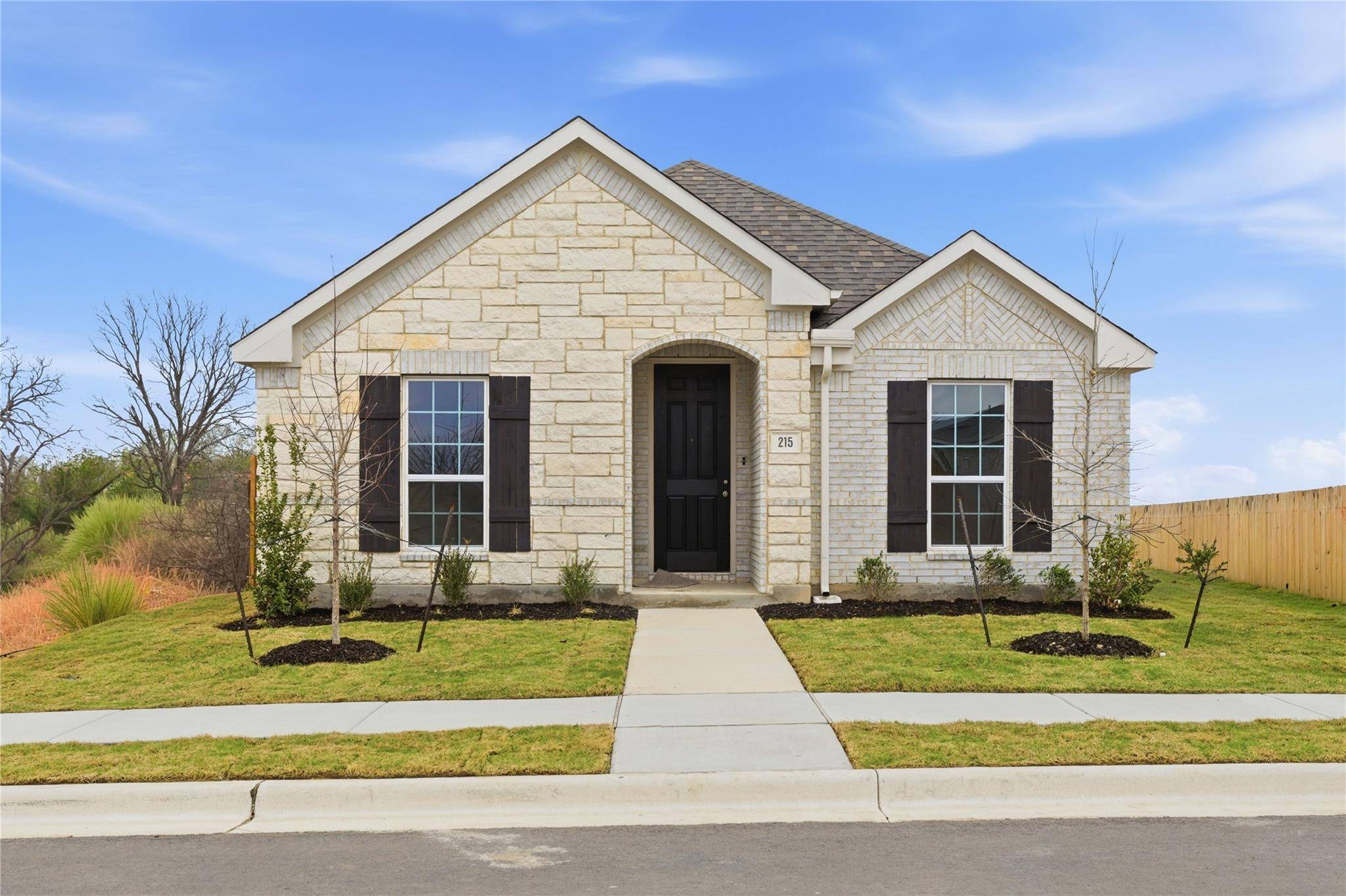 215 Bellie LN, Kyle, TX 78640