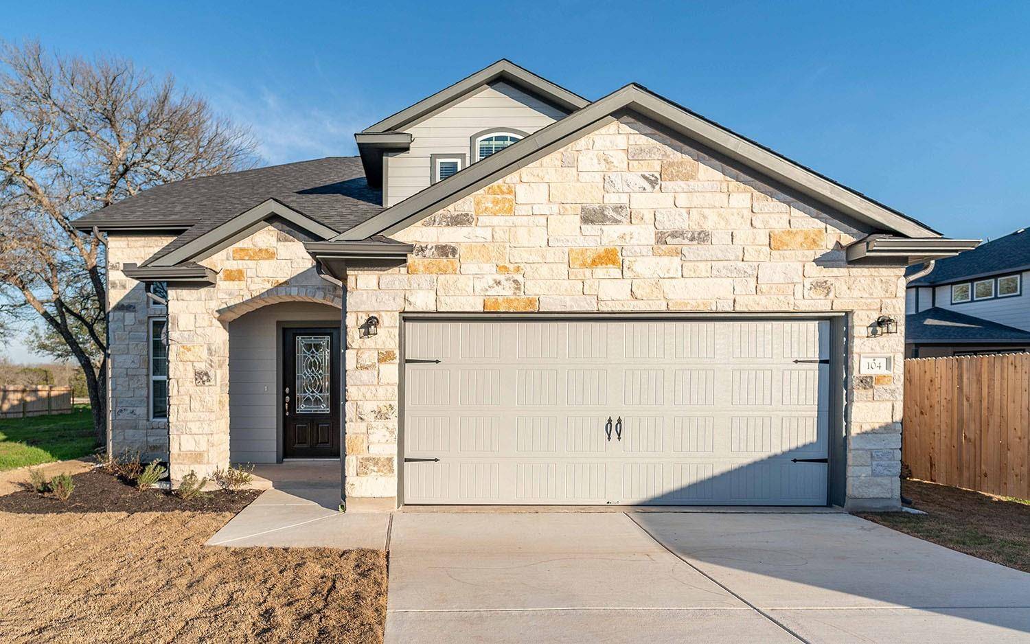104 Avonlea CT, Salado, TX 76571