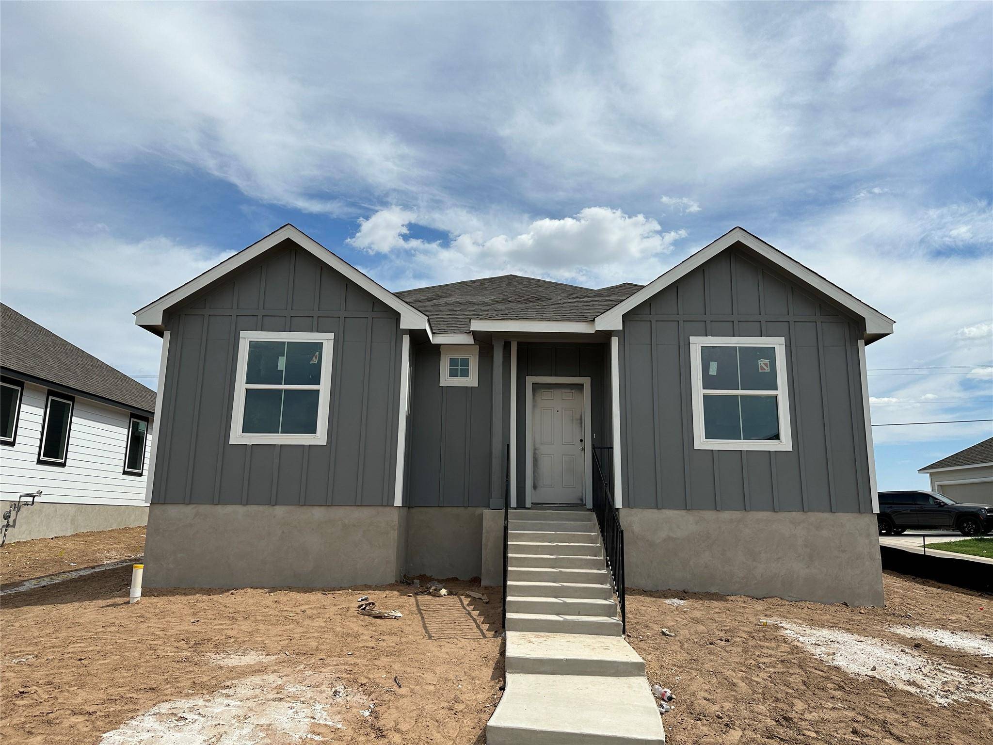 415 Ravens Crest DR, Hutto, TX 78634