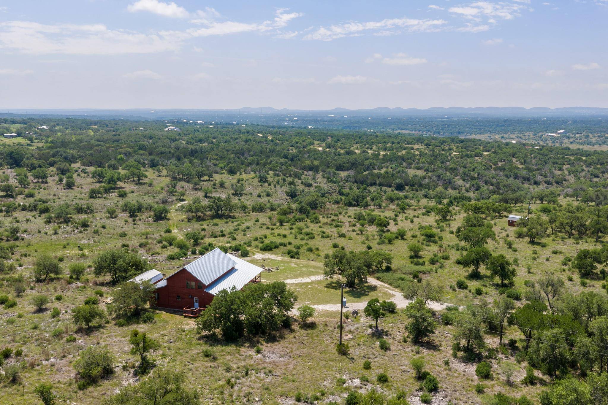 611 Weddle RD, Johnson City, TX 78636