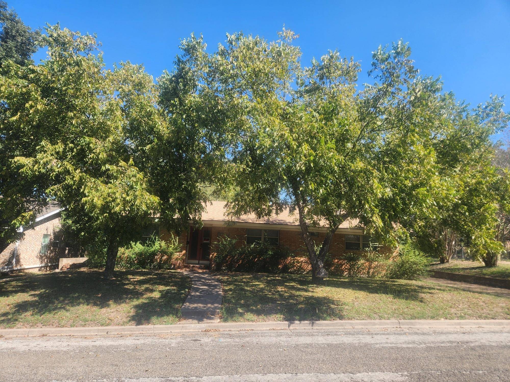 126 N 29th ST, Gatesville, TX 76528