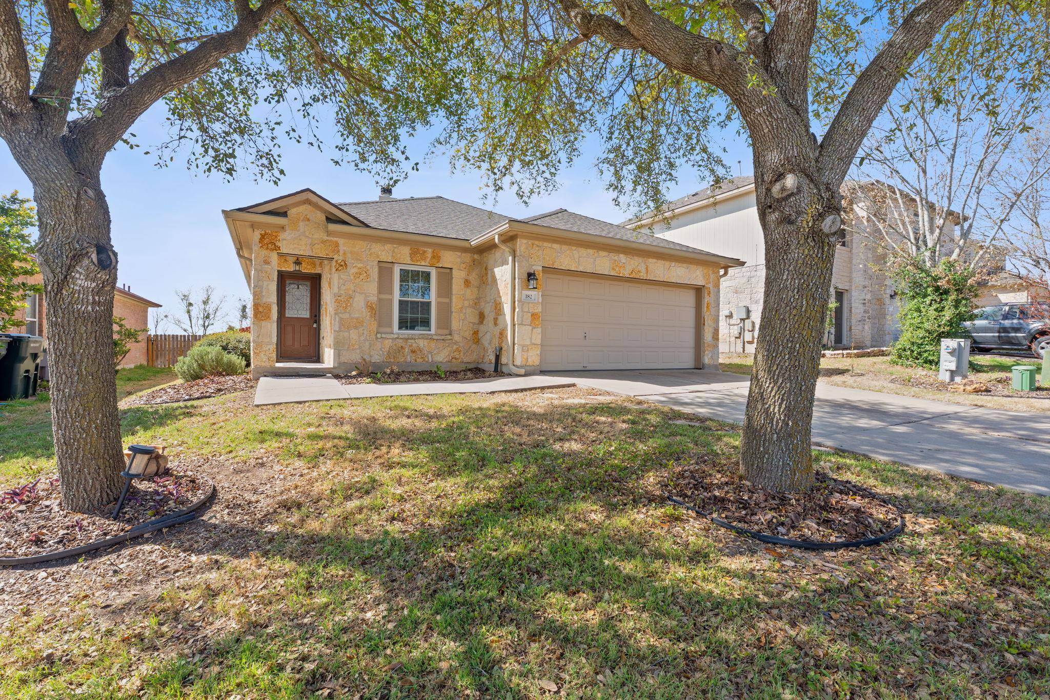 182 Dark Horse LN, Buda, TX 78610