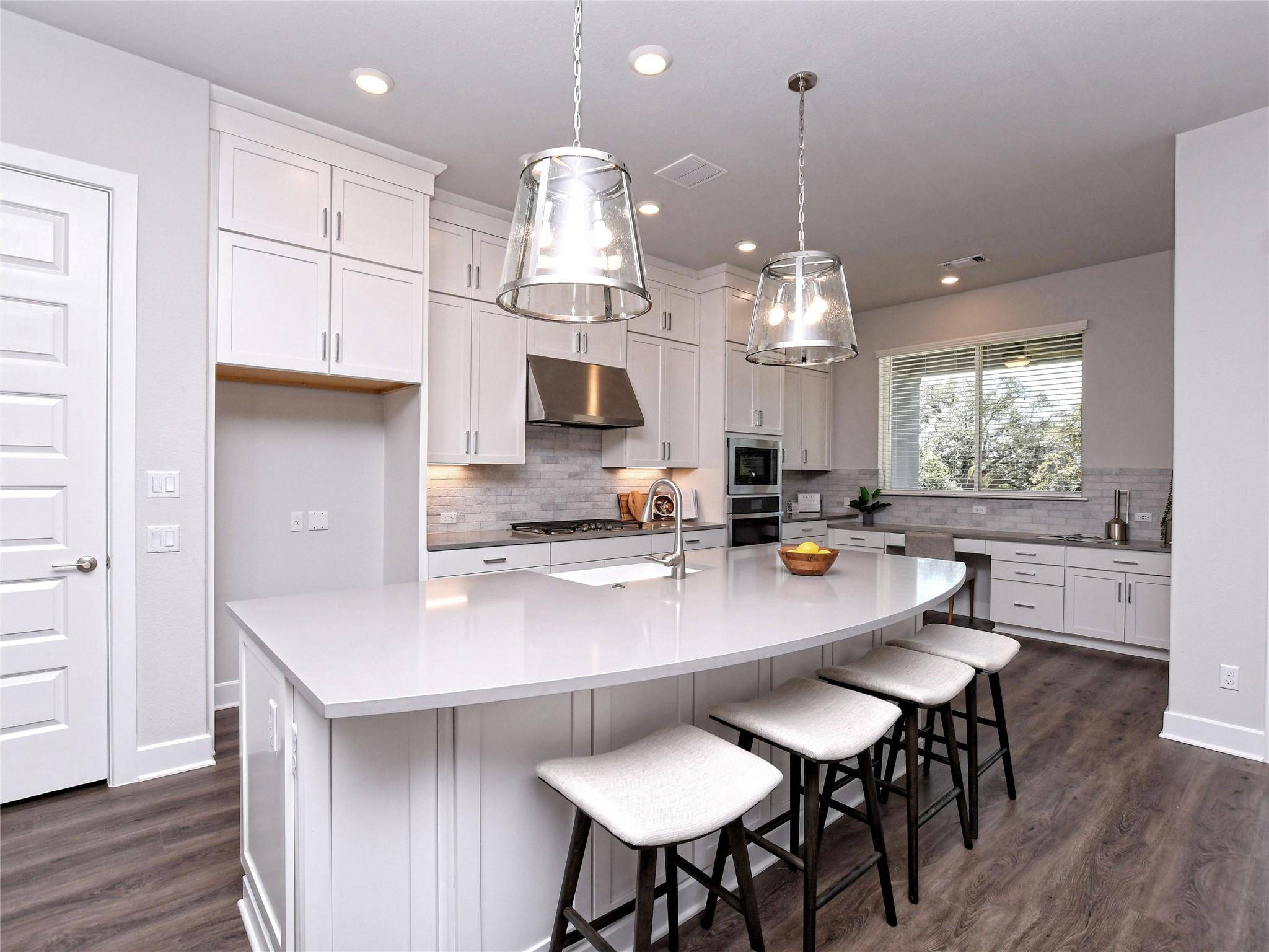 120 Strawberry LN, Georgetown, TX 78628
