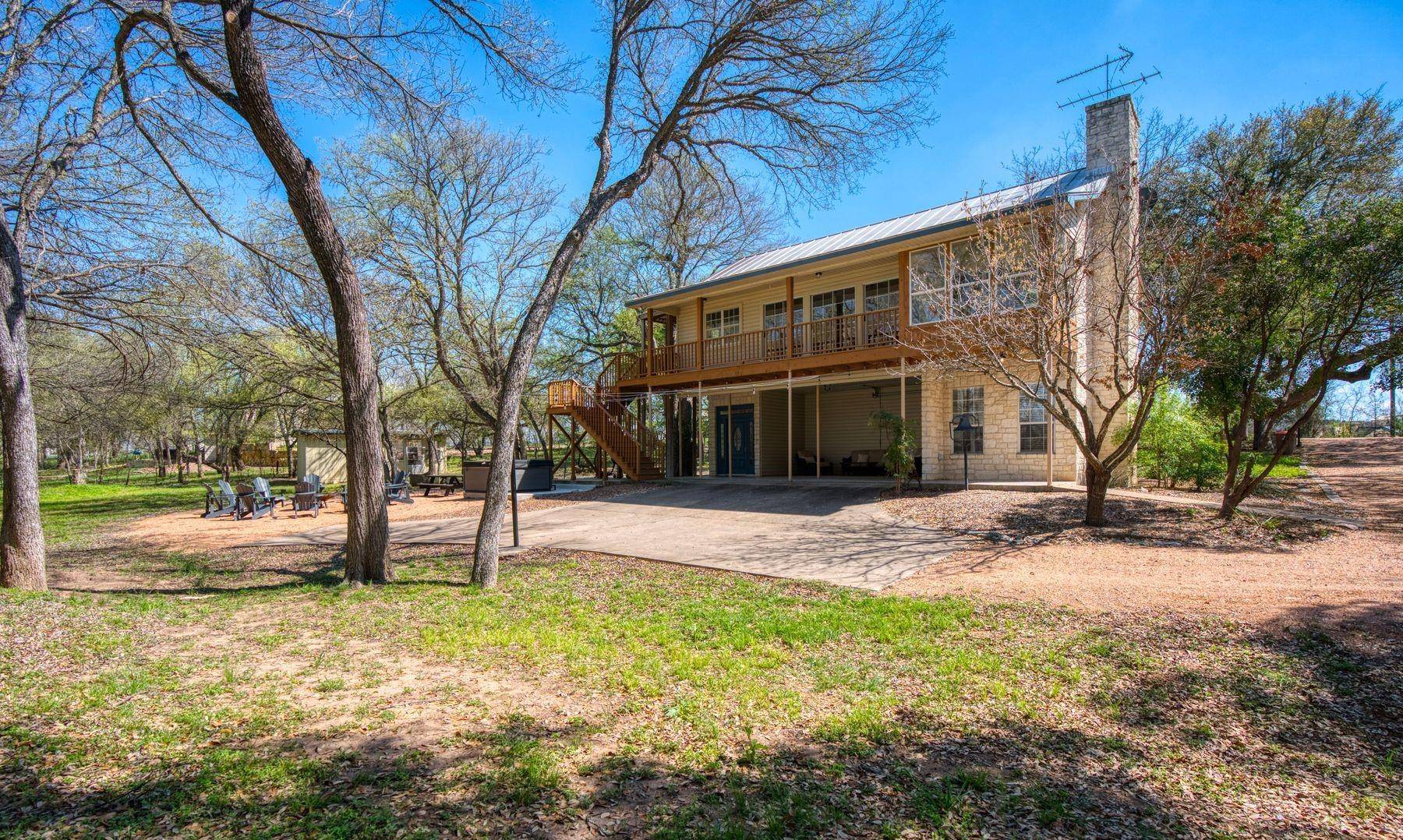 511 Ranch Road 1 RD, Stonewall, TX 78671