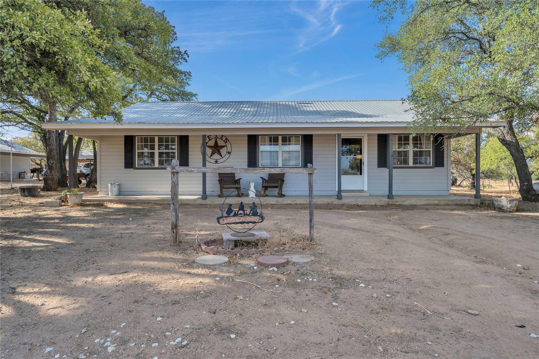 151 Backbone Creek LN, Marble Falls, TX 78654