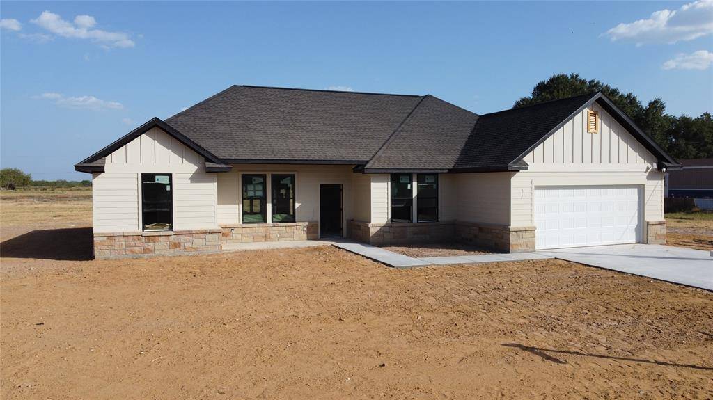 709 3rd ST, Somerville, TX 77879