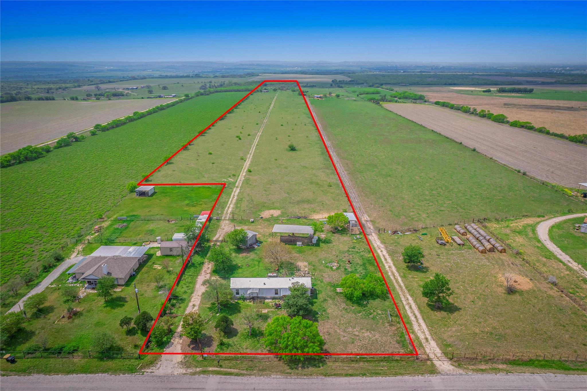 2850 Bylerpool RD, Martindale, TX 78655