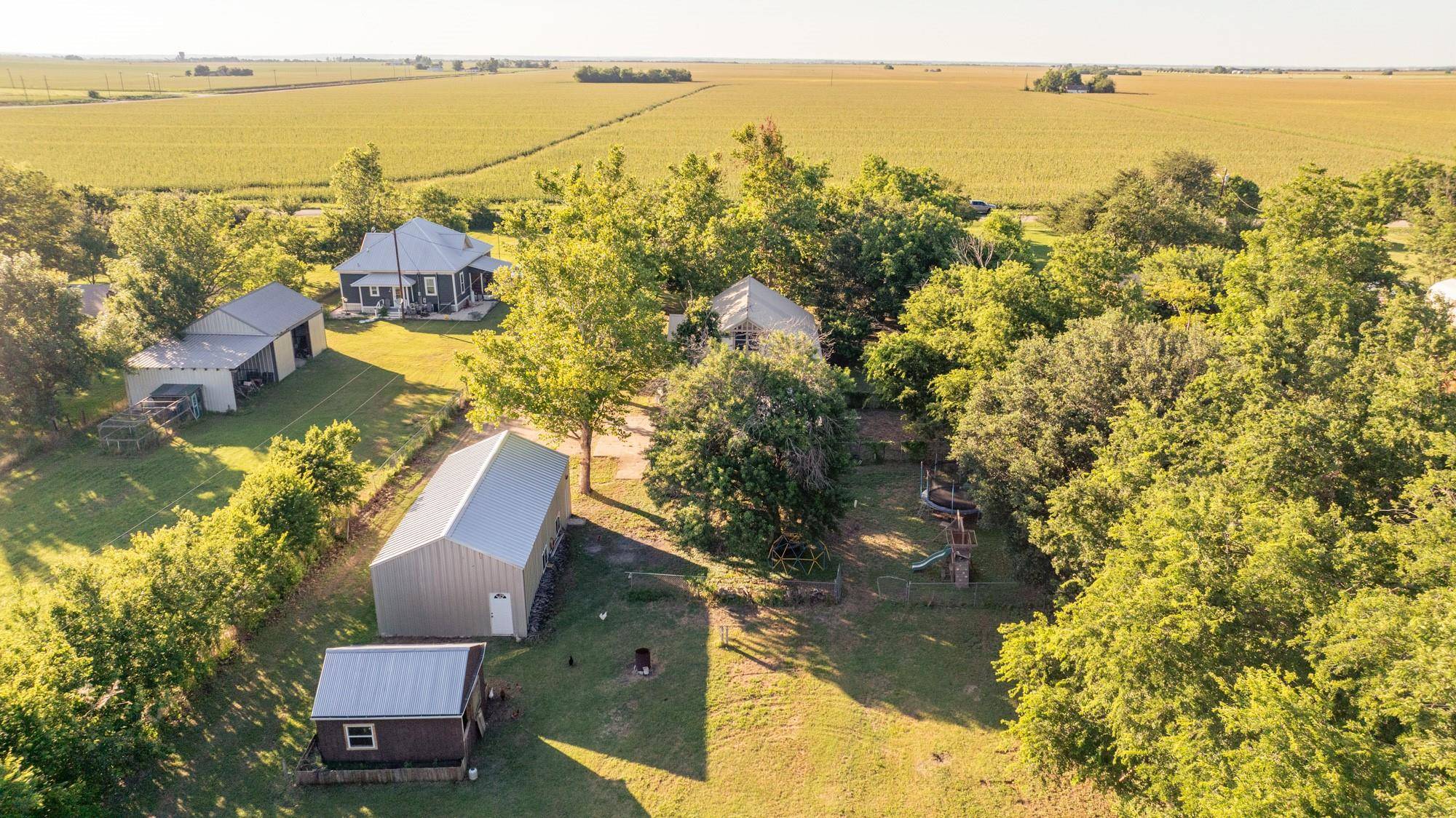 250 County Road 367, Taylor, TX 76574