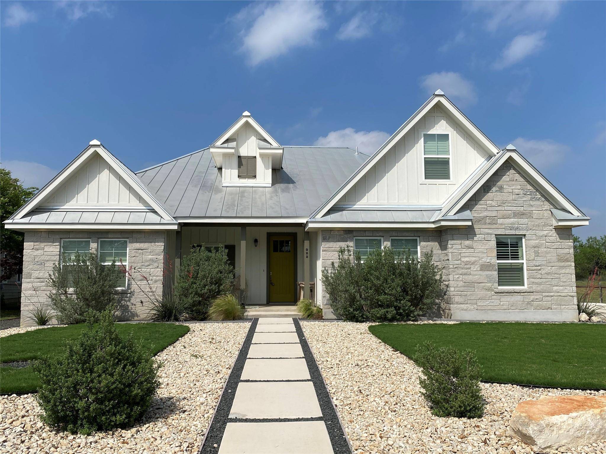 922 Laurel LN, Fredericksburg, TX 78624