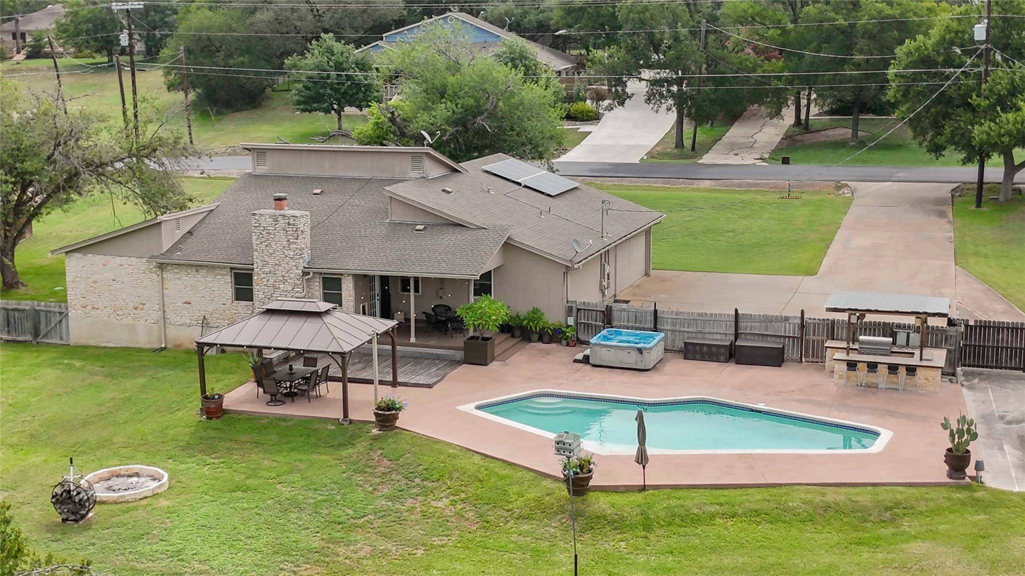 305 Canyon Wren DR, Buda, TX 78610