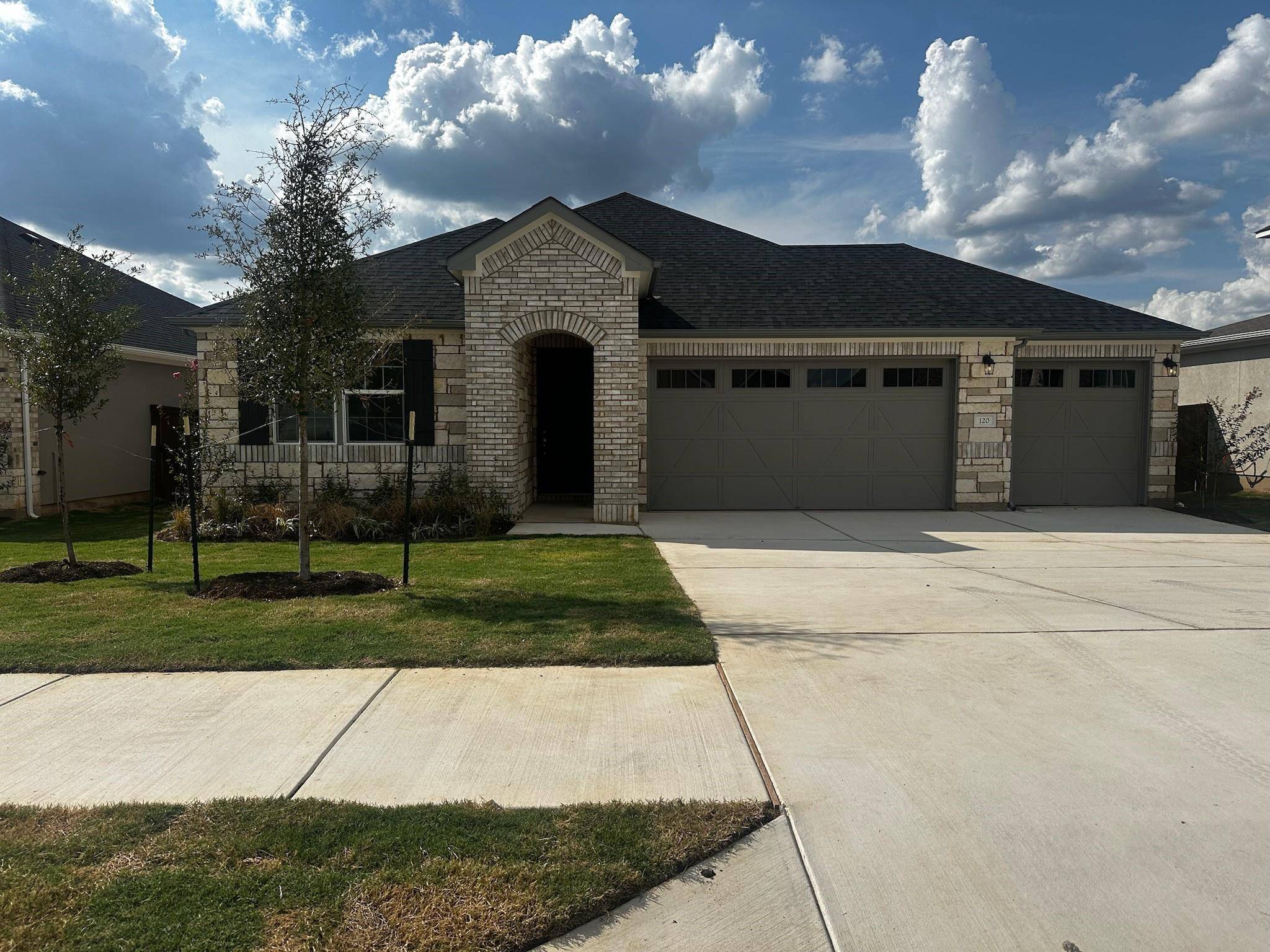 120 Jasmine LN, Marble Falls, TX 78654