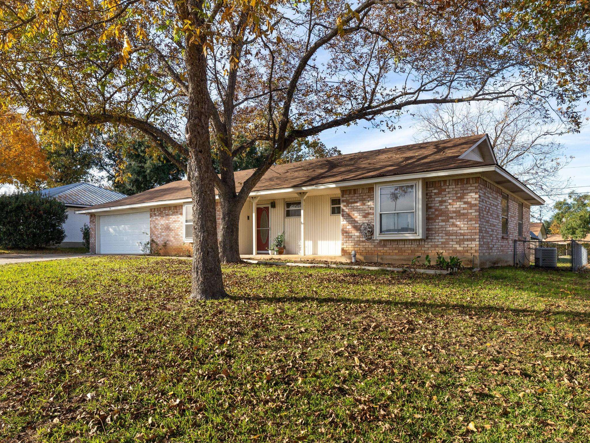 1606 Pecos Ave, Rockdale, TX 76567