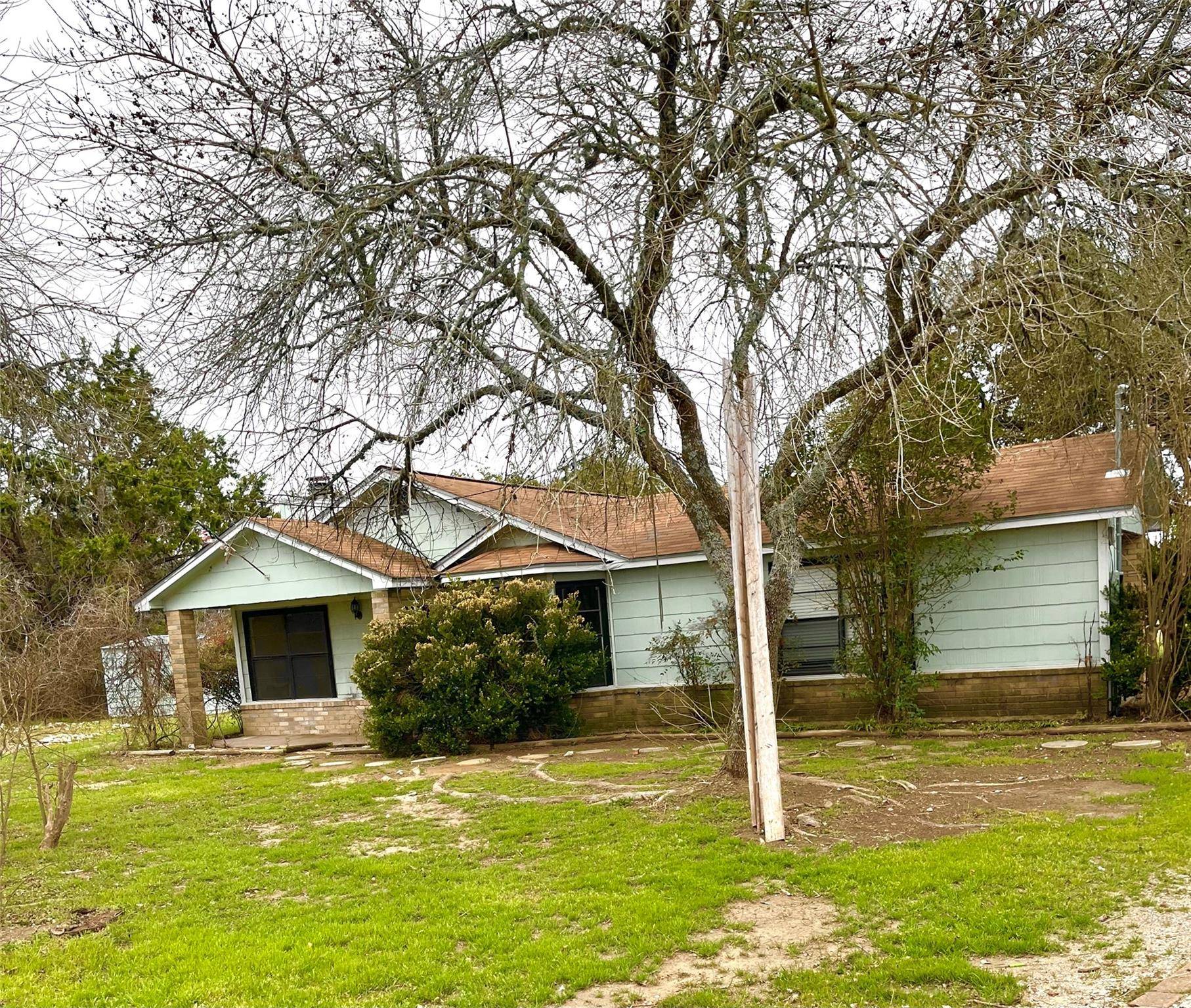 701 Opal LN, Kyle, TX 78640