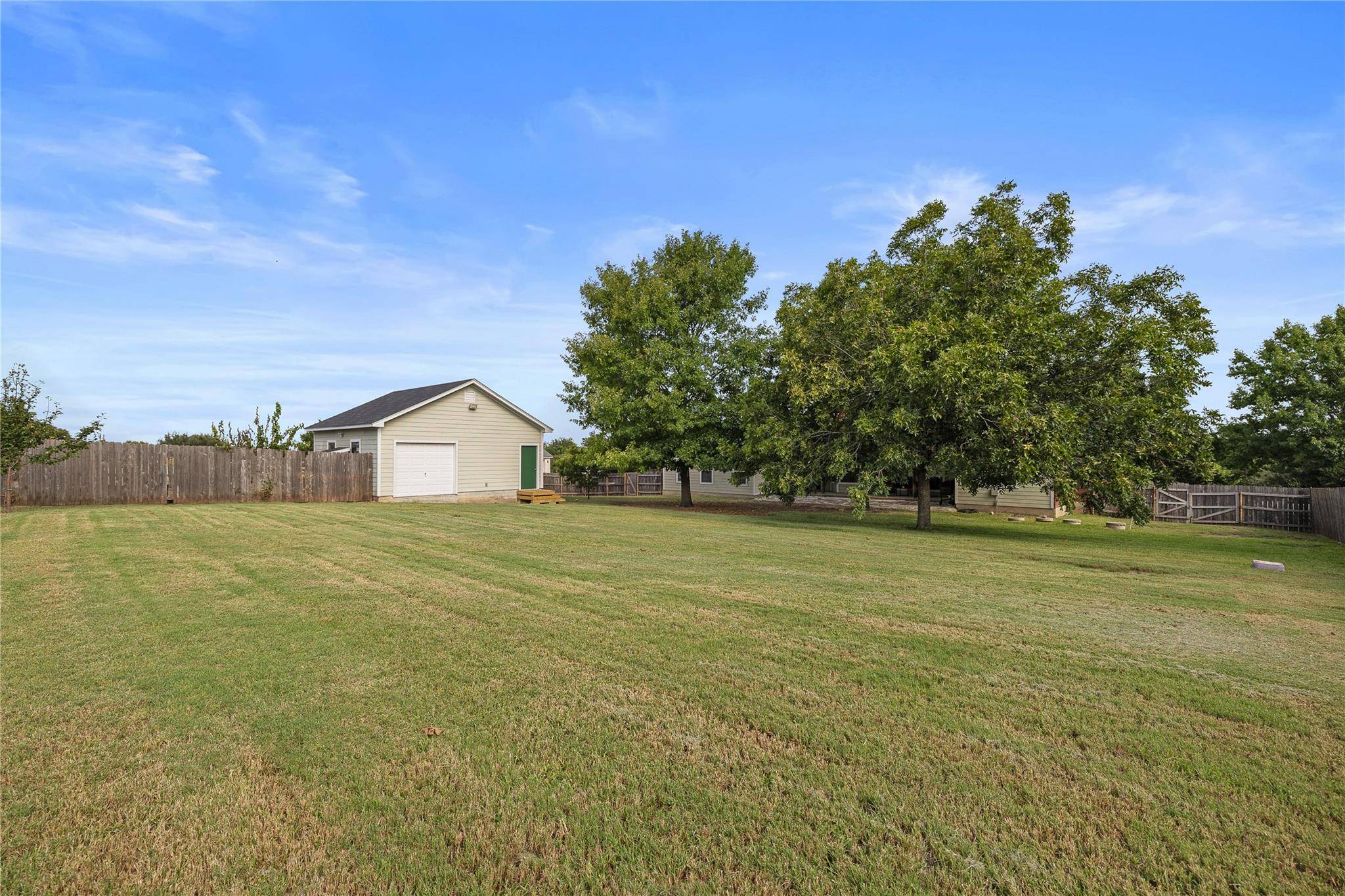 200 Blanco DR, Hutto, TX 78634