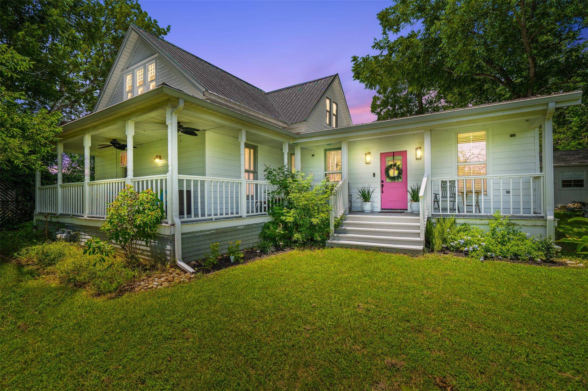 400 W Salty ST, Thorndale, TX 76577