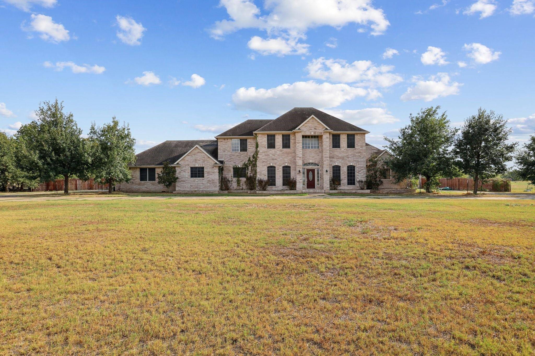 142 Brushy Creek TRL, Hutto, TX 78634