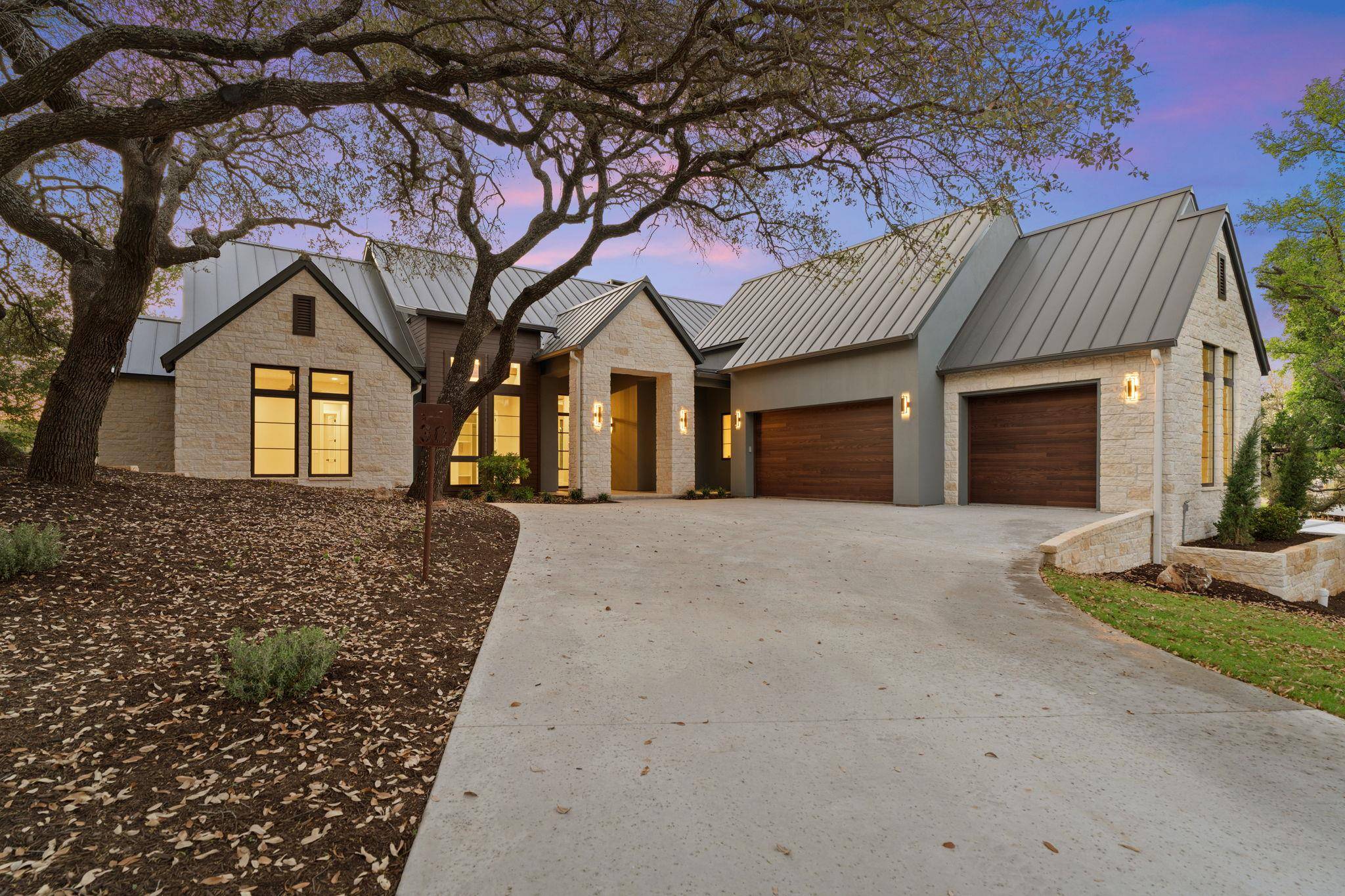 705 The Trails PKWY, Horseshoe Bay, TX 78657