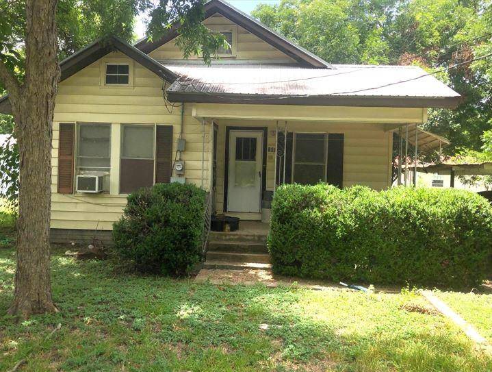 505 N 2nd ST, Thorndale, TX 76577
