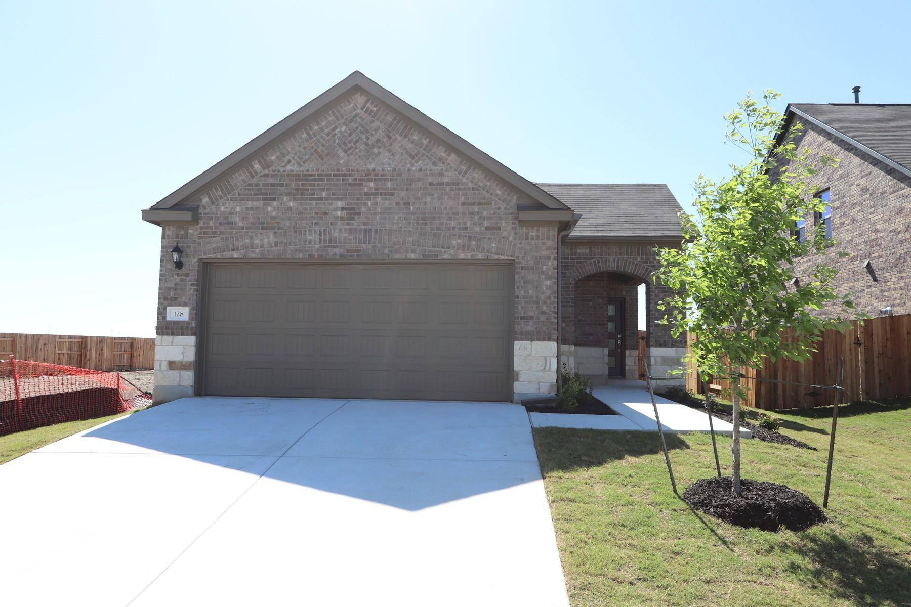 128 Bromeliad DR, Buda, TX 78610