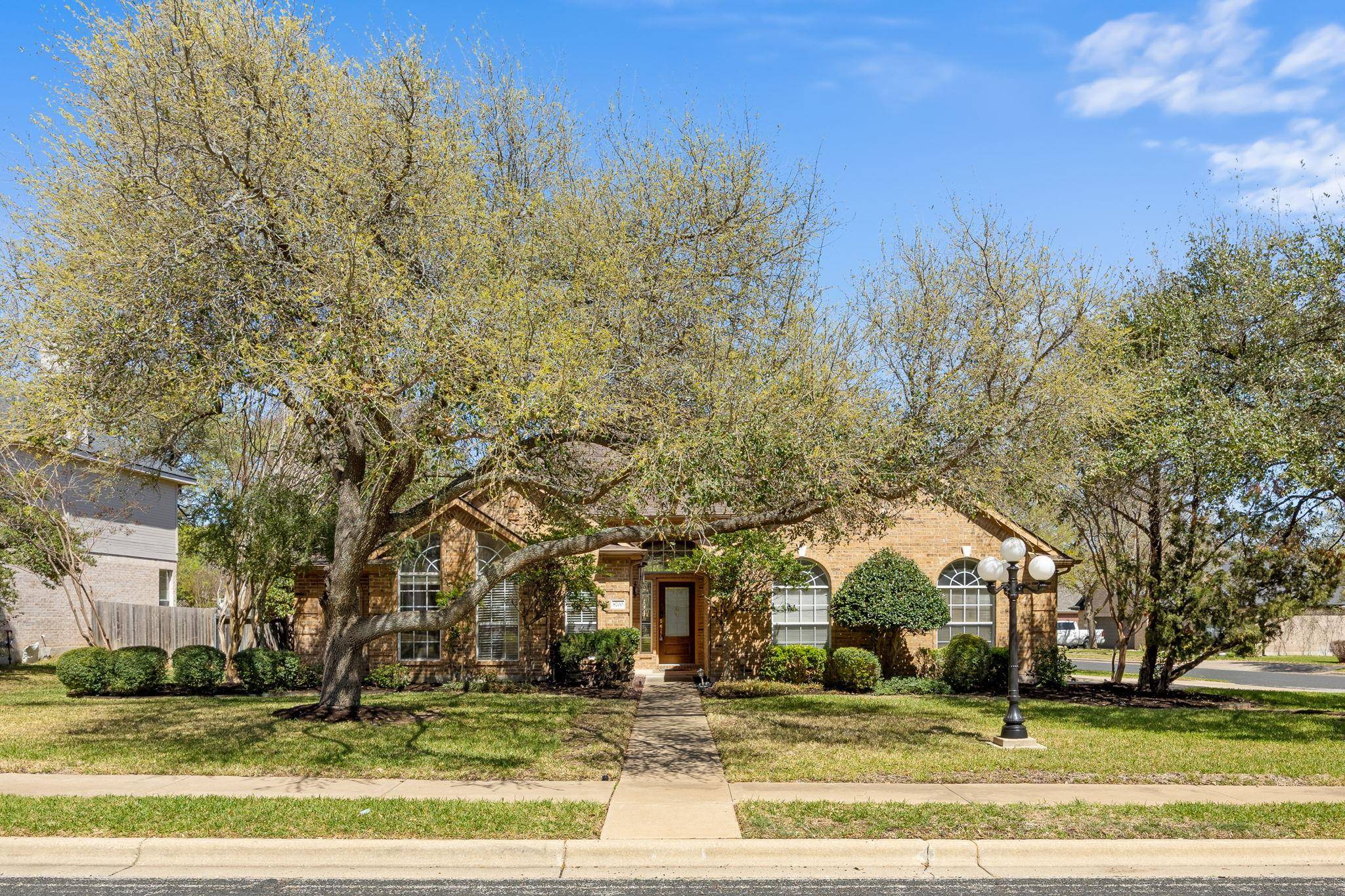 8700 Tin Roof CV, Round Rock, TX 78681