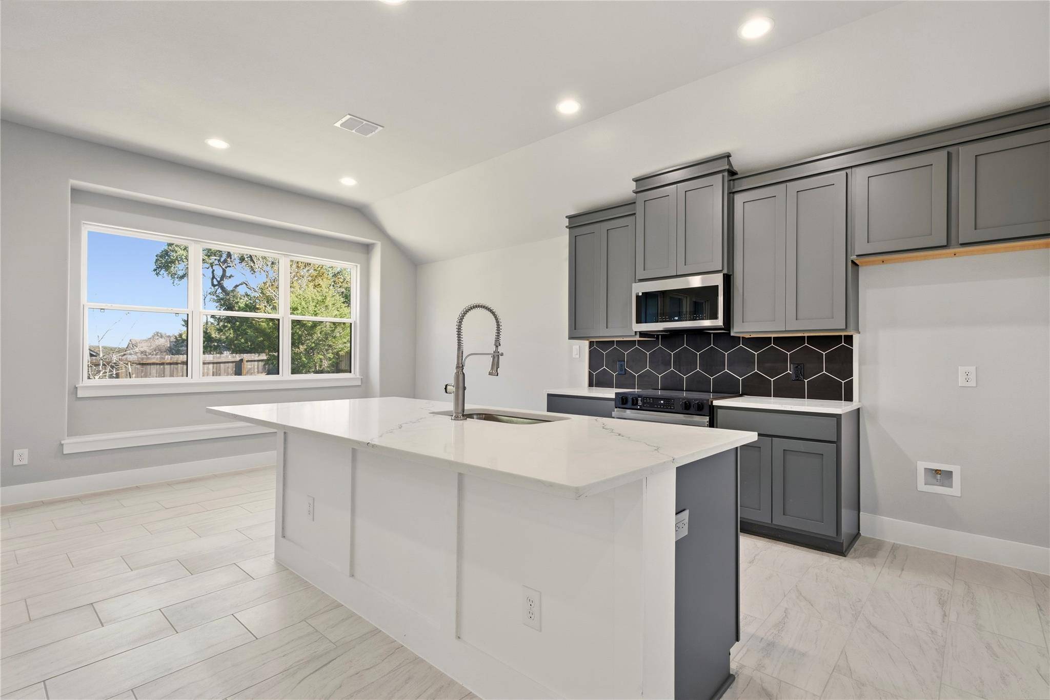 4 Cedar Valley CT, Wimberley, TX 78676