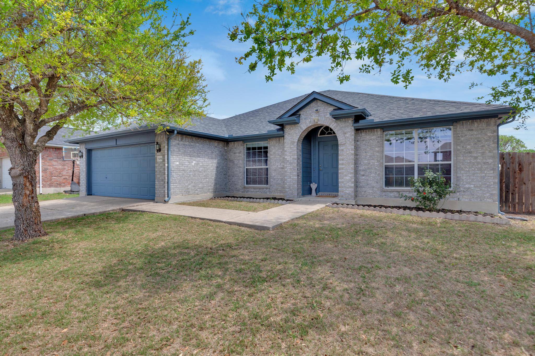 506 Carol DR, Hutto, TX 78634