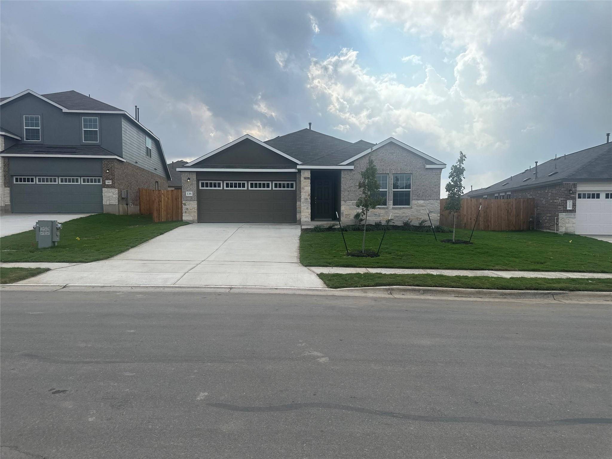 136 Mayacama LOOP, San Marcos, TX 78666