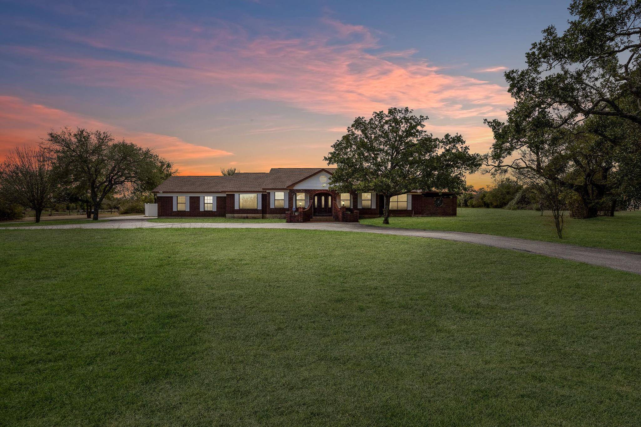 1164 Live Oak LOOP, Buda, TX 78610