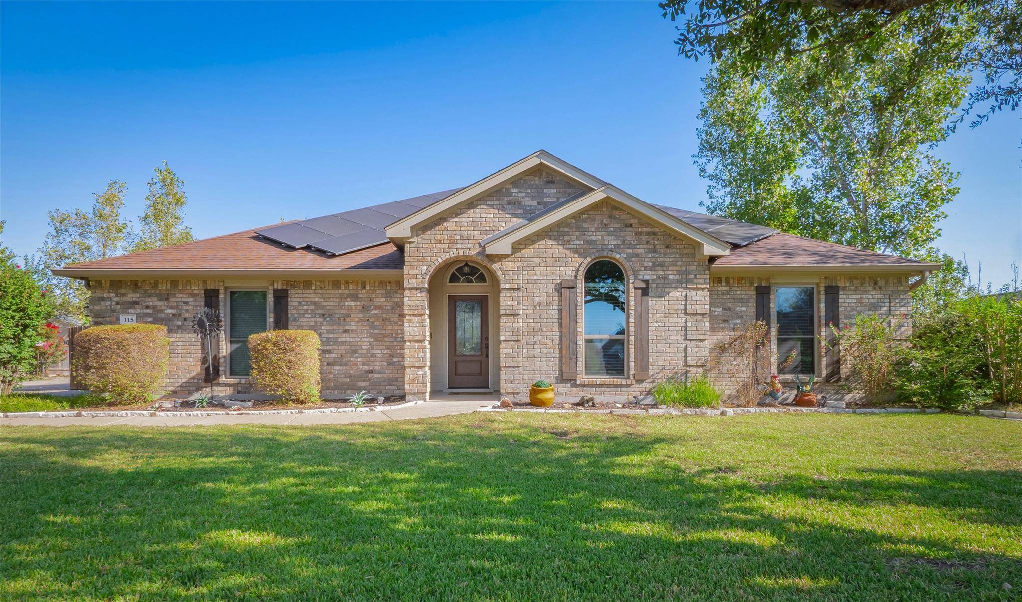115 Guadalupe DR, Hutto, TX 78634