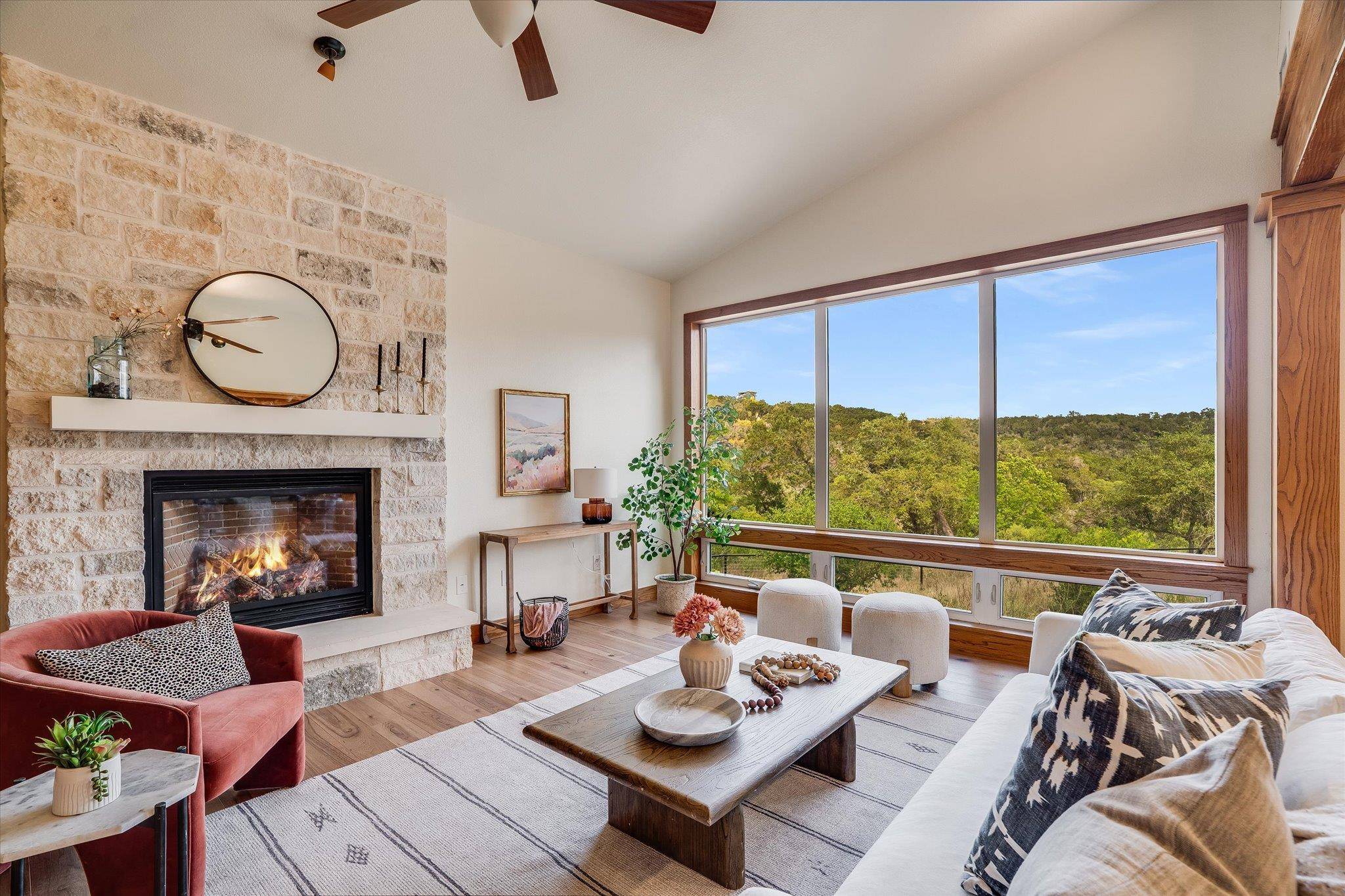 721 Bluffview DR, Wimberley, TX 78676