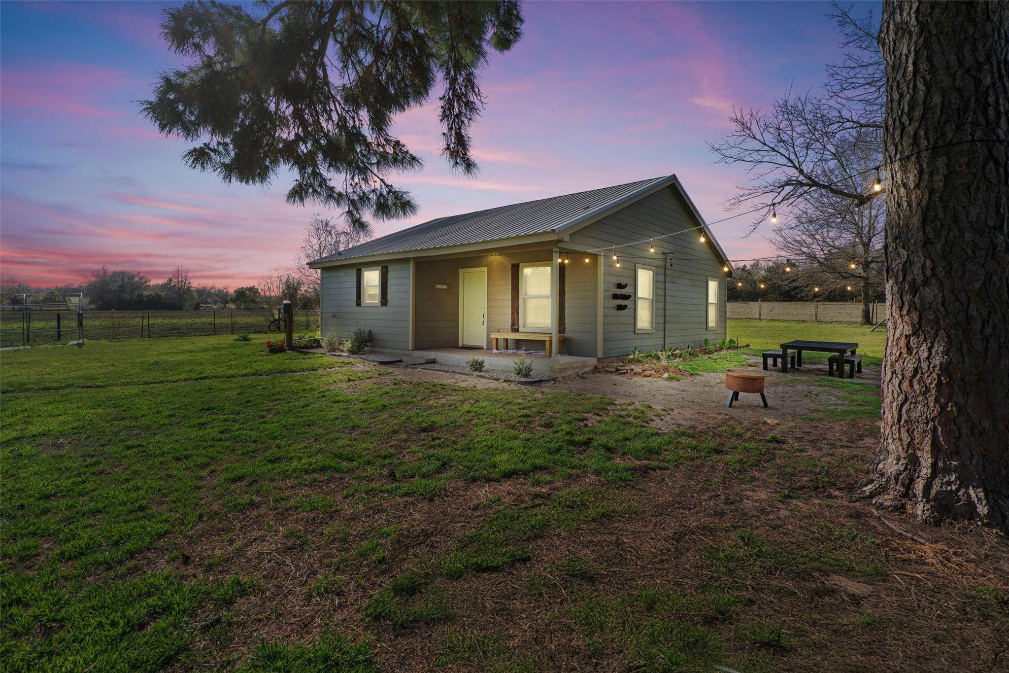 540 W Avenue I ST, Milano, TX 76556