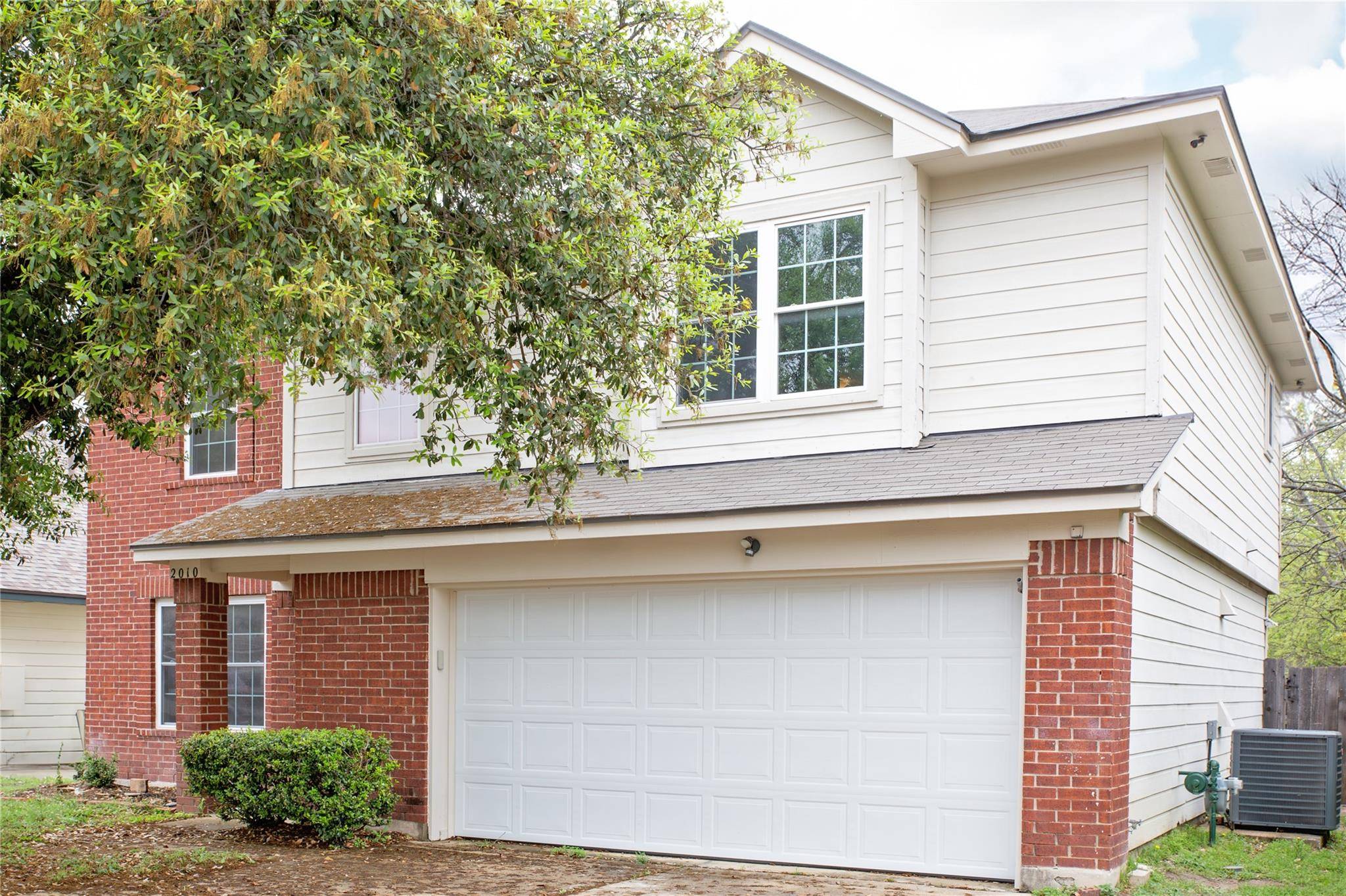 2010 Charlotte WAY, Round Rock, TX 78664