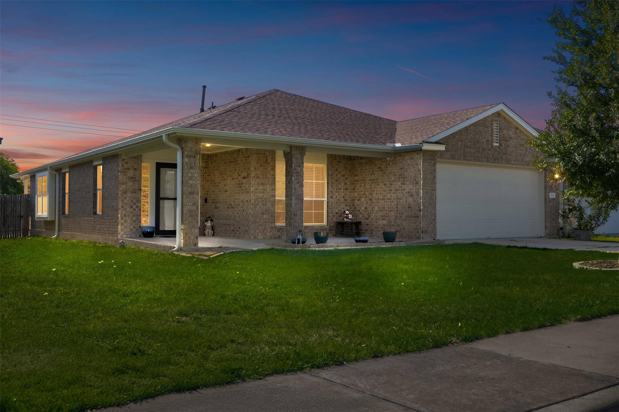 204 Mossberg LN, Bastrop, TX 78602