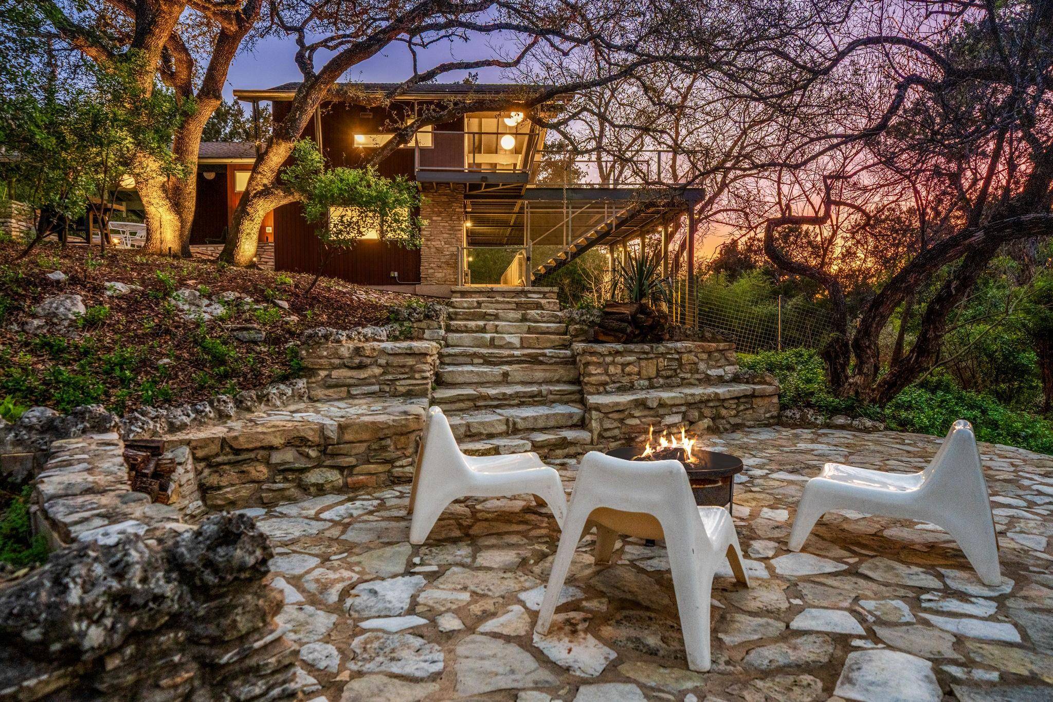 6404 Lakeshore DR, Lago Vista, TX 78645