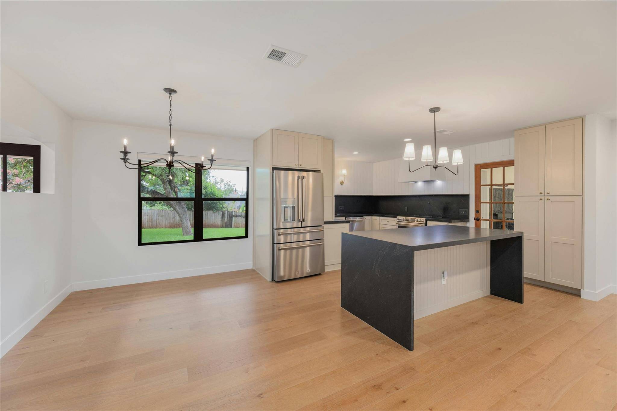 1202 Parkway ST, Georgetown, TX 78628