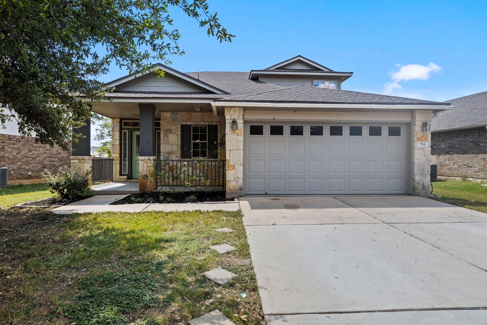 914 Aiken DR, Leander, TX 78641