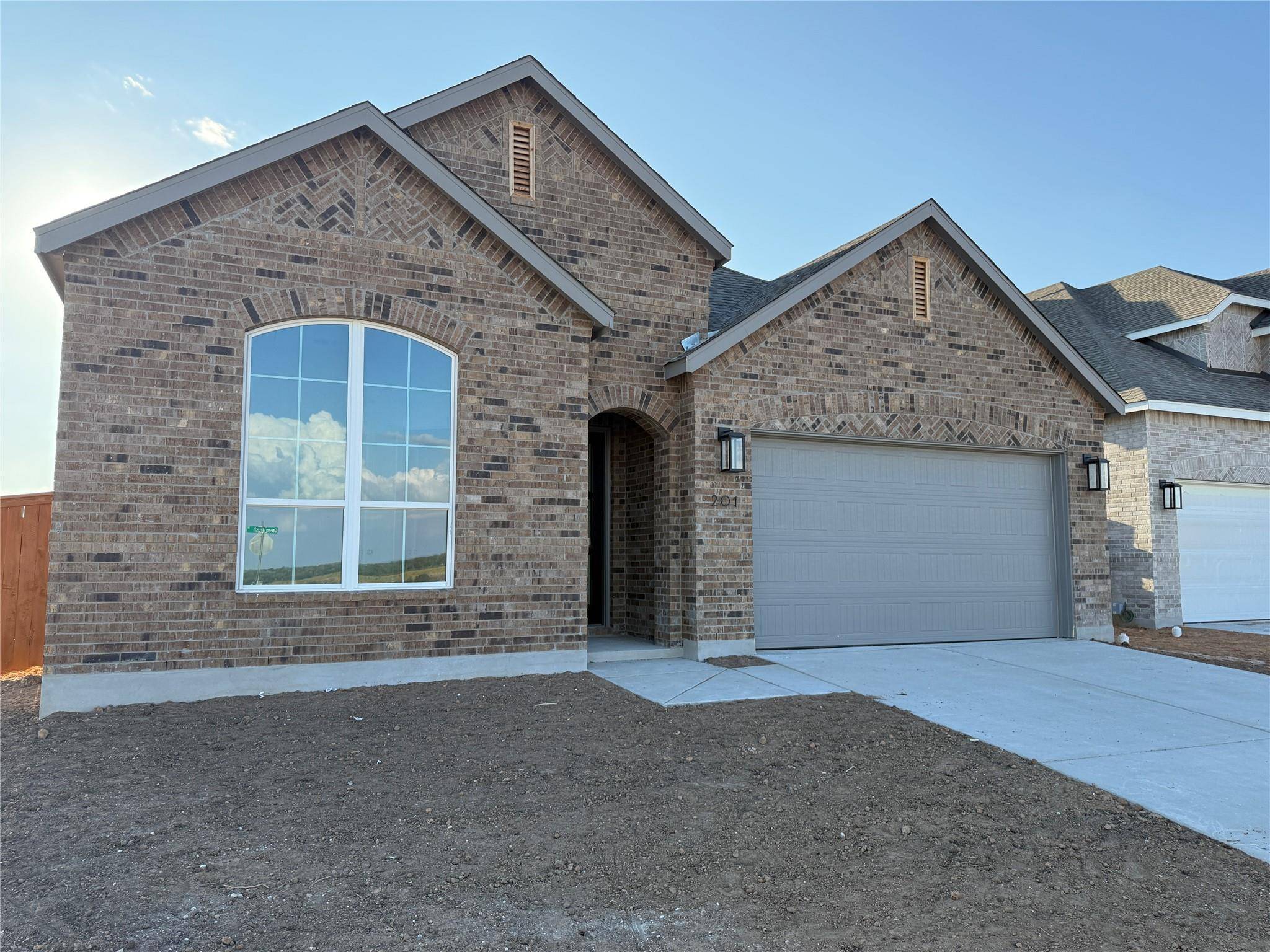 201 Green Brush DR, Liberty Hill, TX 78642