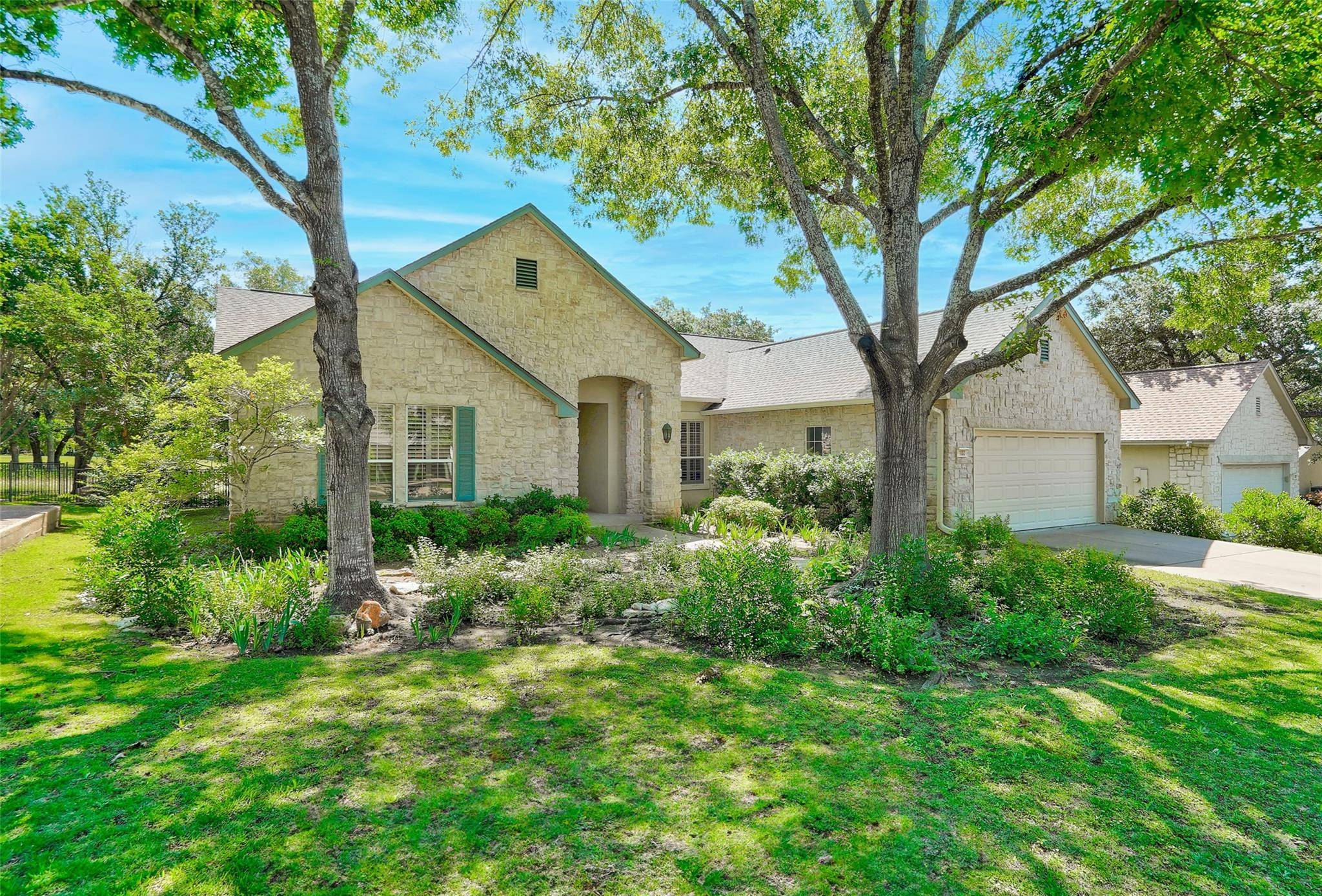 102 Blue Sky CT, Georgetown, TX 78633