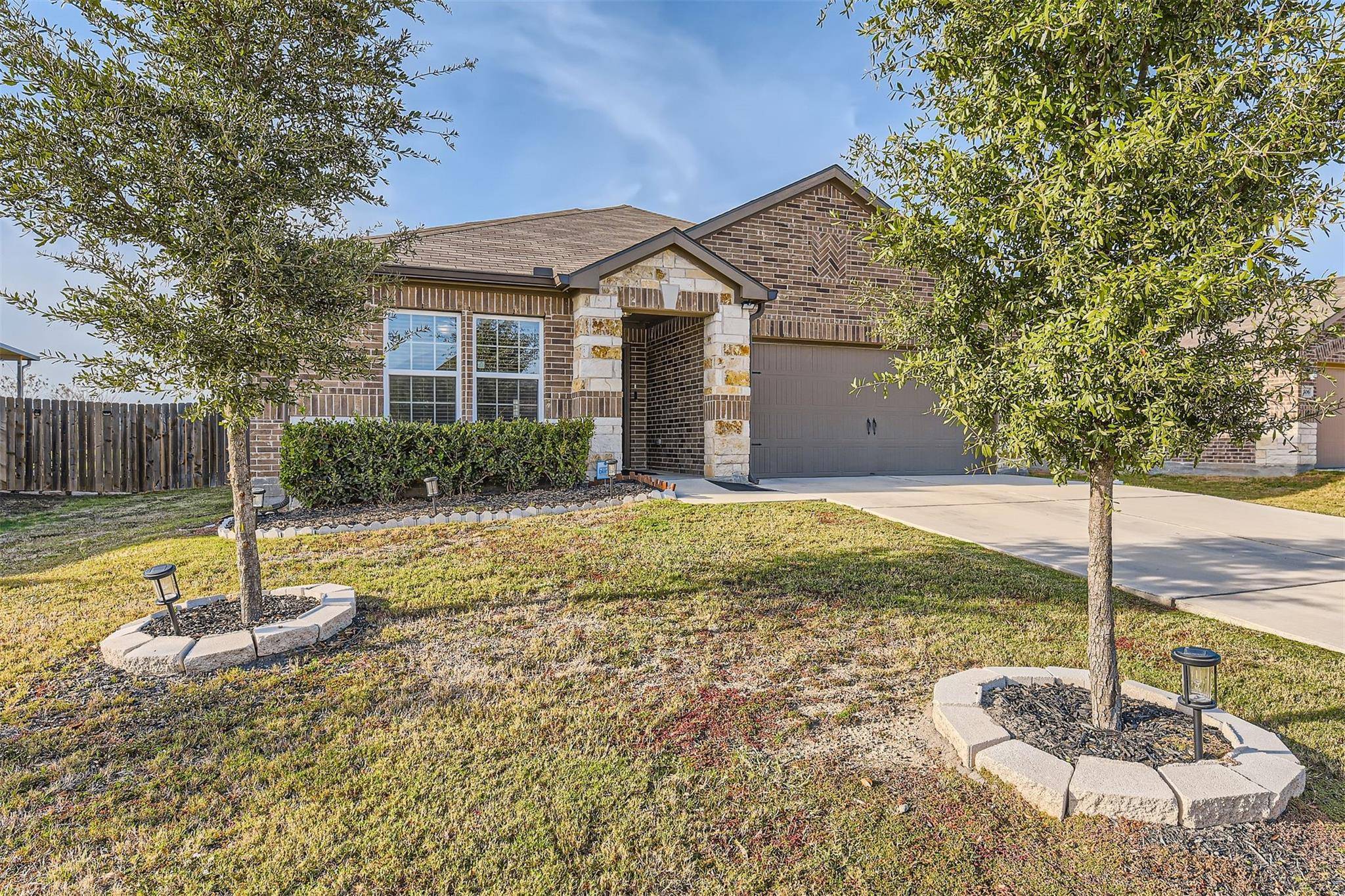1518 Violet LN, Kyle, TX 78640