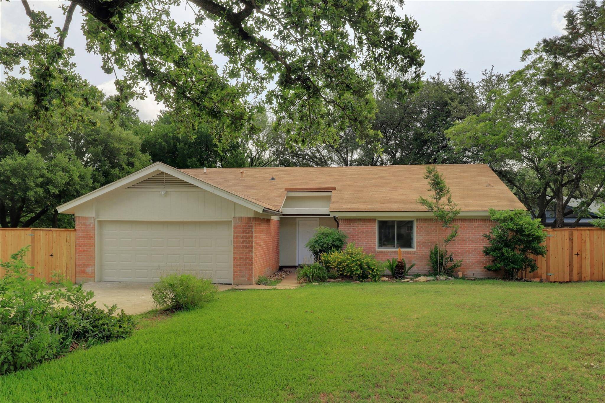 1608 Plateau RDG, Cedar Park, TX 78613