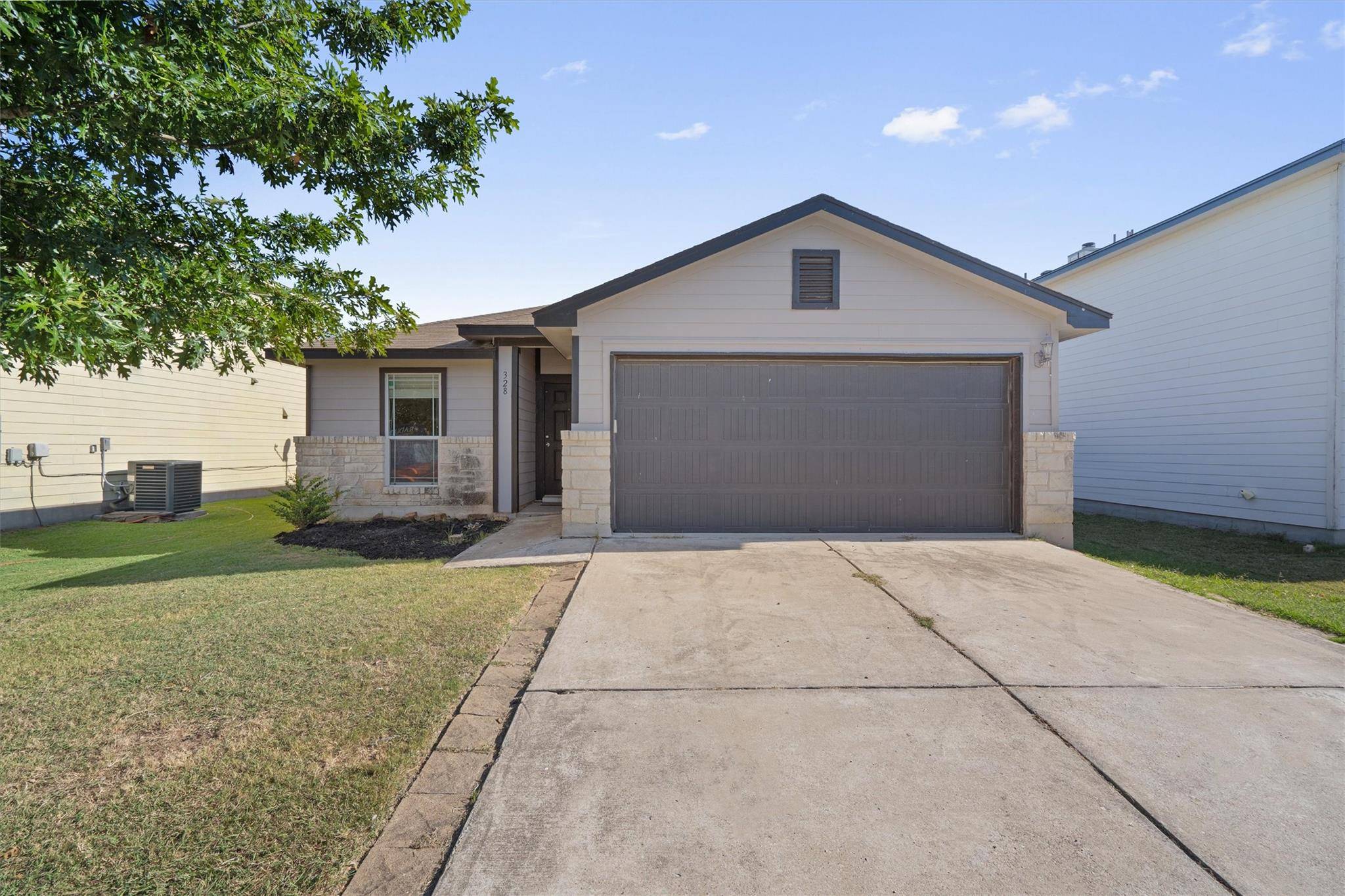 328 Liberty ST, Hutto, TX 78634