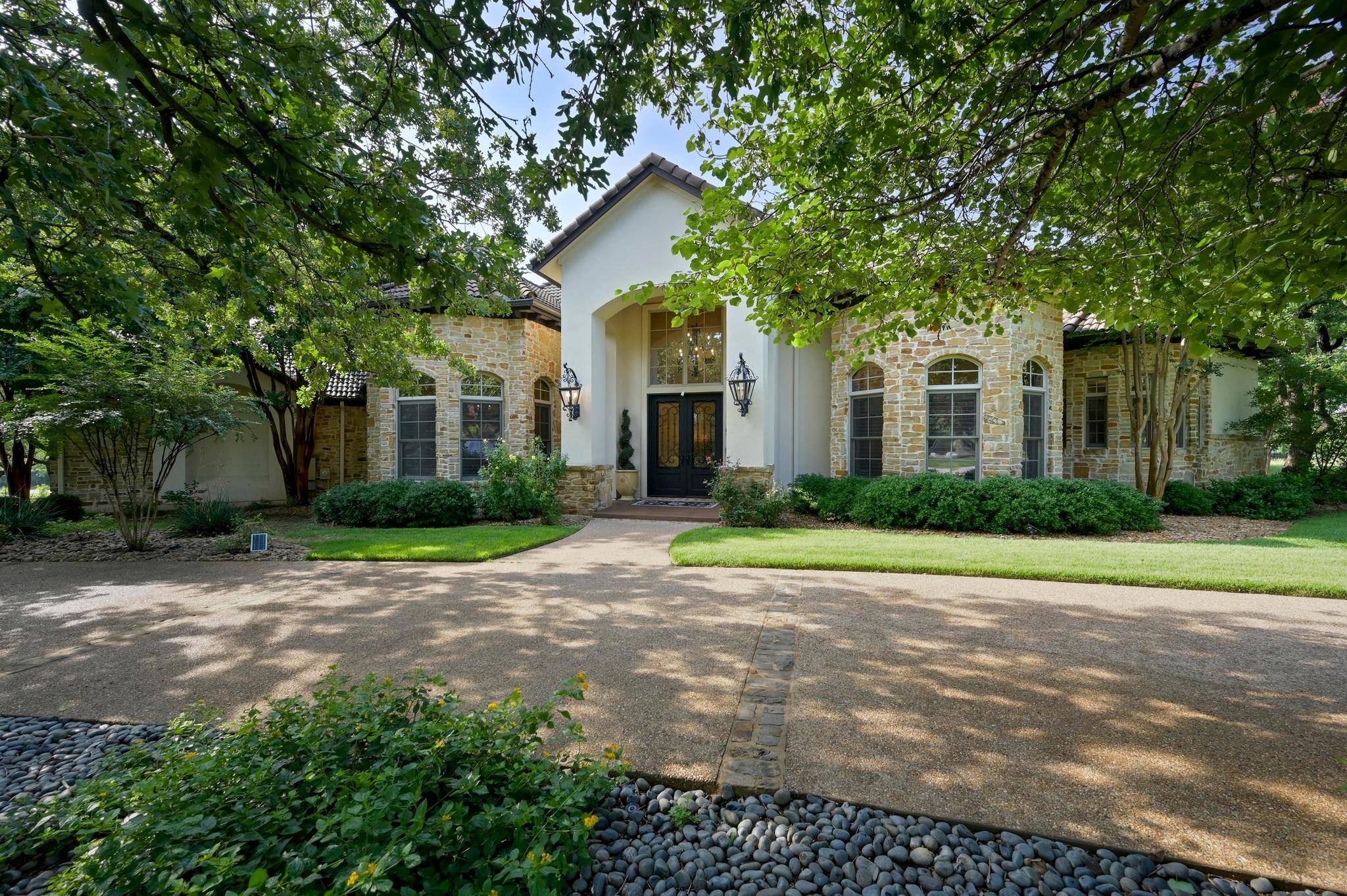 105 Flint Ridge TRL, Georgetown, TX 78628