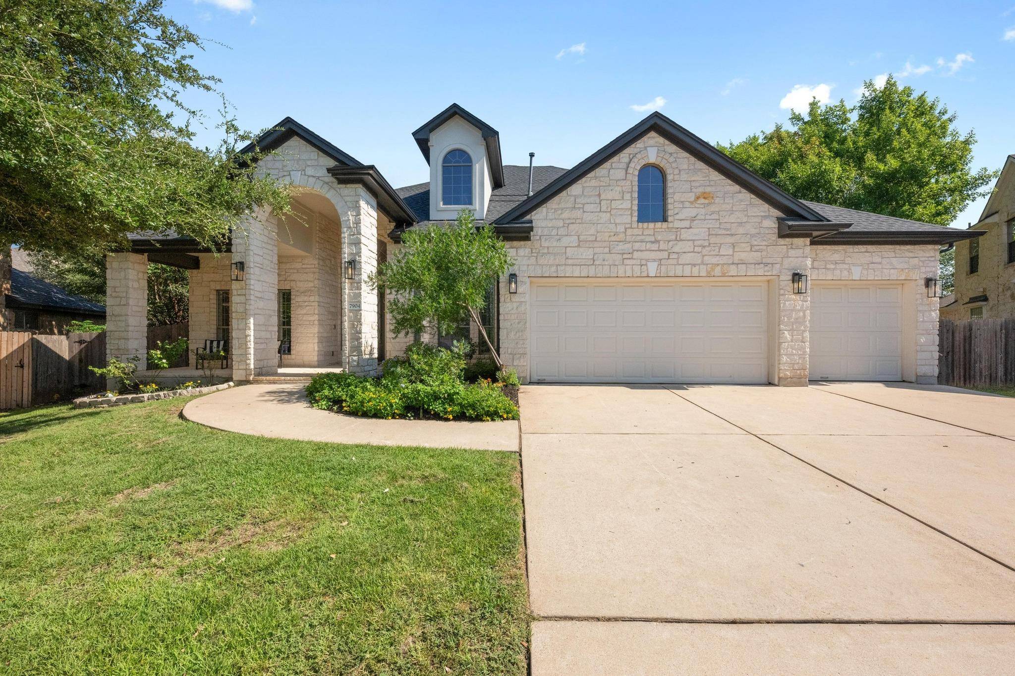 7904 Ladera Verde DR, Austin, TX 78739