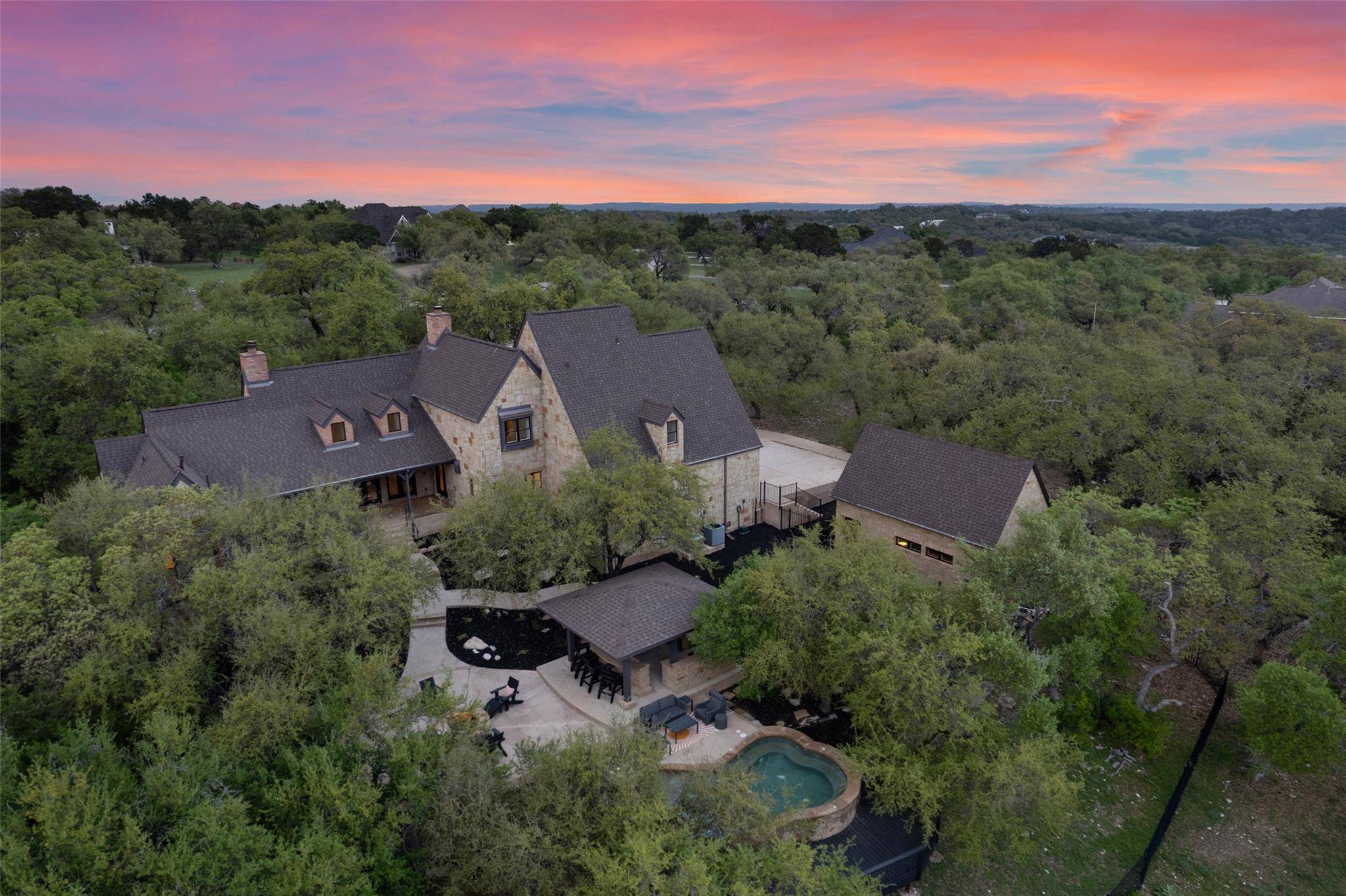 2375 La Ventana PKWY, Driftwood, TX 78619