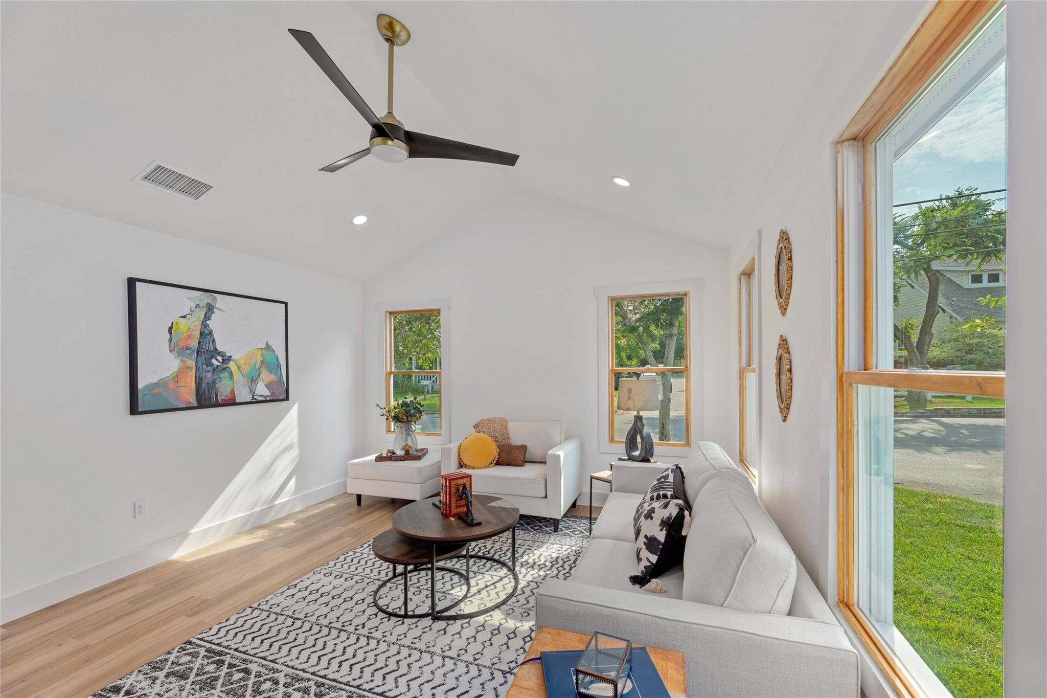 1903 S Church ST, Georgetown, TX 78626