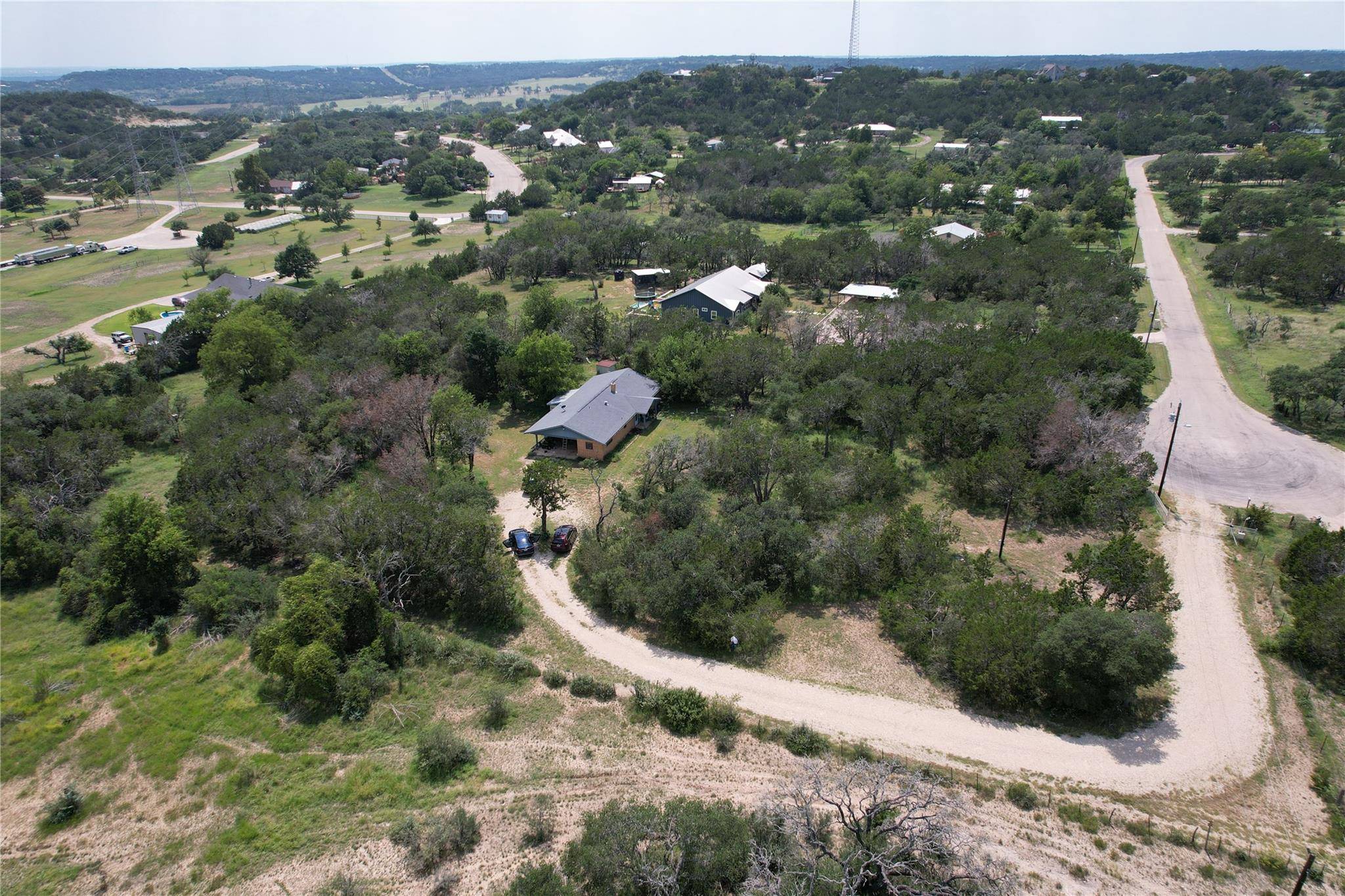 324 Suniland ST, Fredericksburg, TX 78624