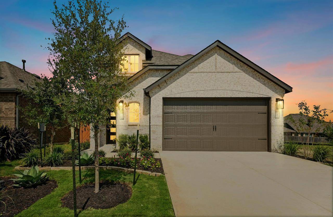 200 Bay Breeze DR, Kyle, TX 78640