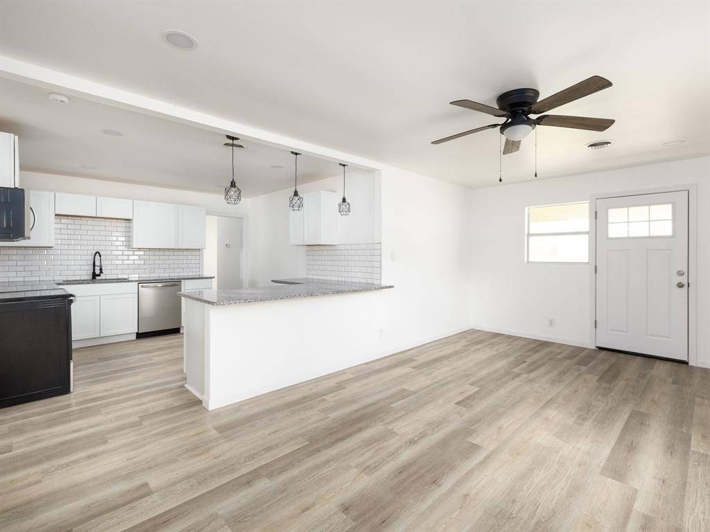571 Howard ST, Rockdale, TX 76567