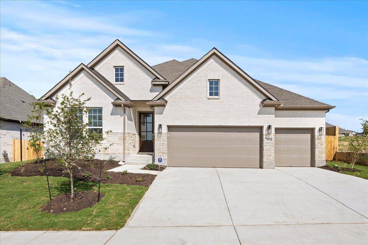 506 Diamondleaf DR, Buda, TX 78610