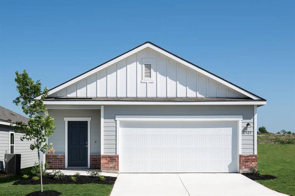 117 Black Bear DR, Hutto, TX 78634